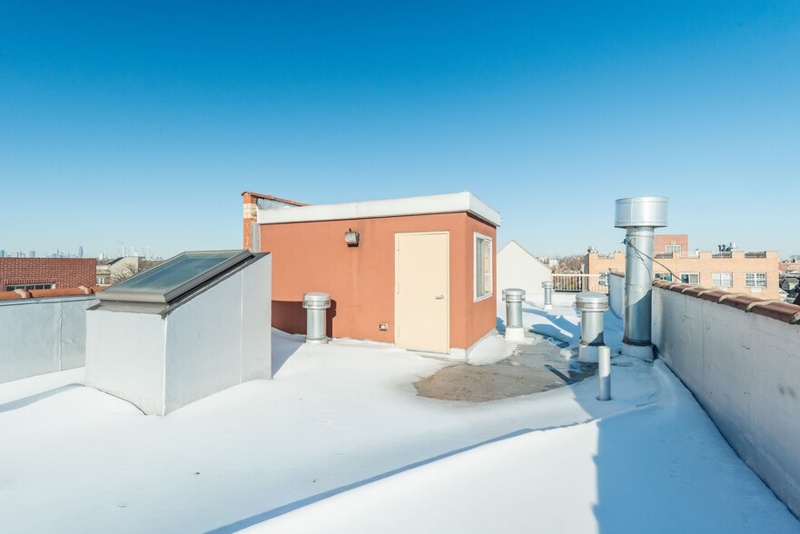 More Photos Of 10430 39th Ave, Corona Apartments For Sale