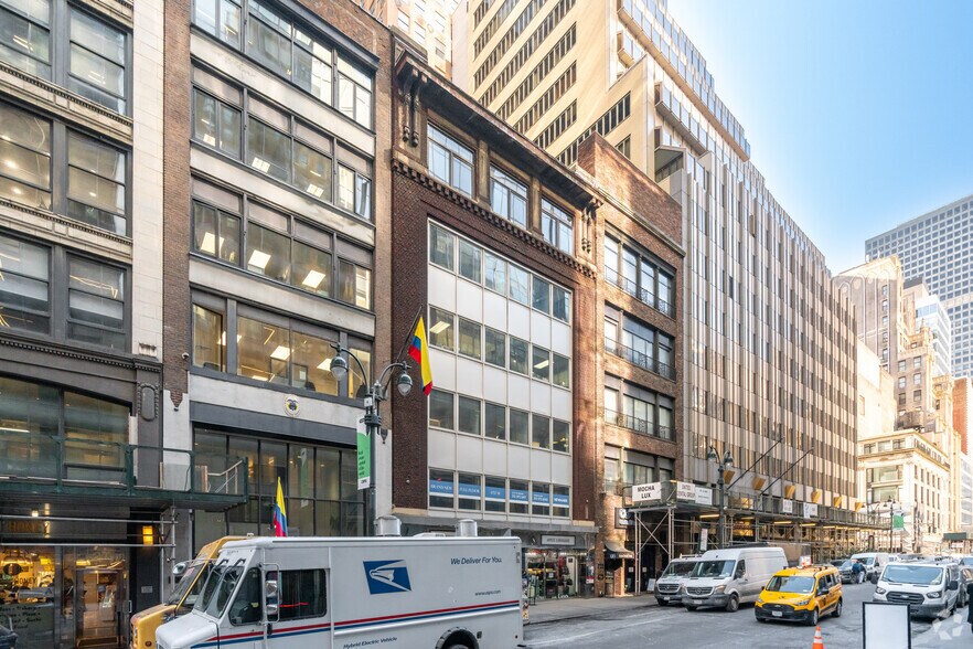 More Photos Of 6 E 46th St, New York Loft Creative Space For Lease