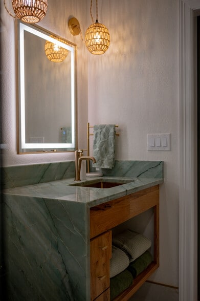 More Photos Of 150 Passion Play Rd, Eureka Springs Restaurant For Sale