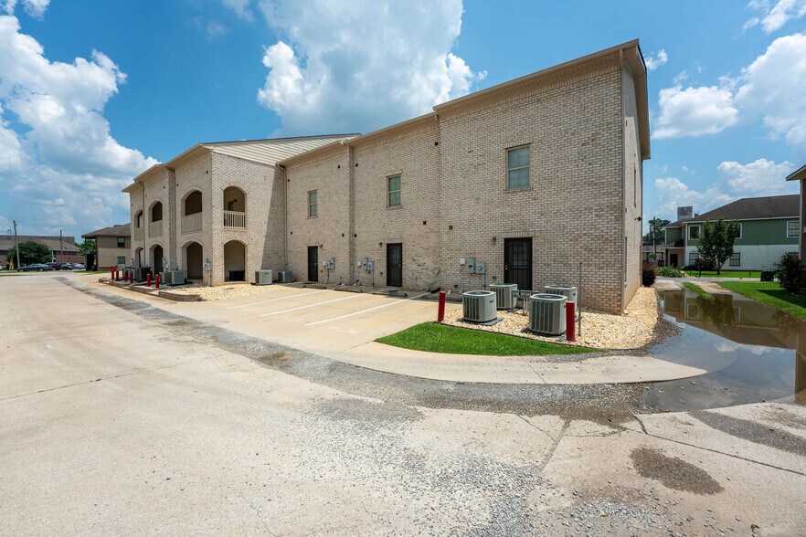More Photos Of 403 Meador Dr, Tuscaloosa Multifamily For Sale