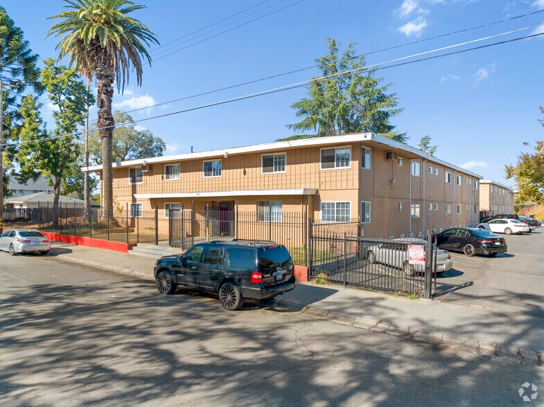 More Photos Of , Sacramento Multifamily For Sale