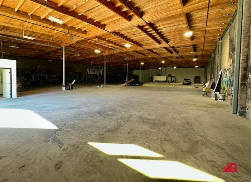More Photos Of 6846 Lankershim Blvd, North Hollywood Warehouse For Lease