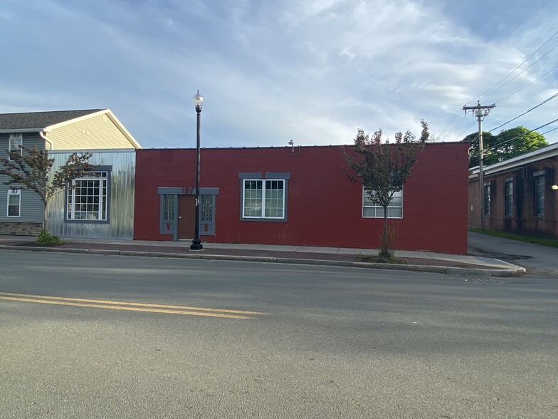 Primary Photo Of 18 112th St, Troy Industrial For Lease