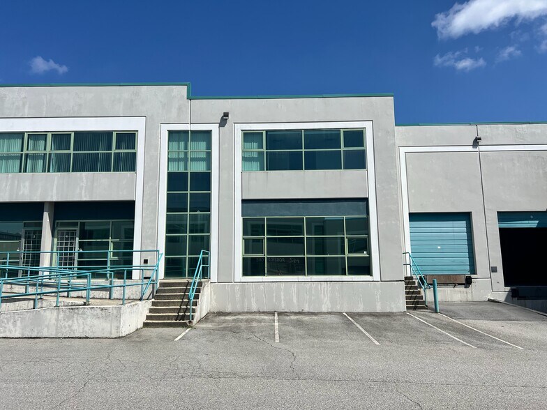 More Photos Of 7541 Conway Ave, Burnaby Flex For Lease