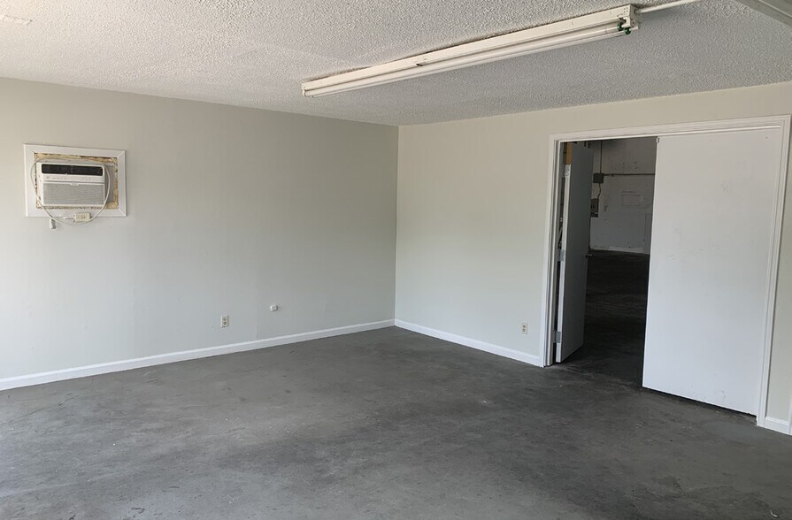 More Photos Of 3425 Raider Dr, Hurst Unknown For Lease