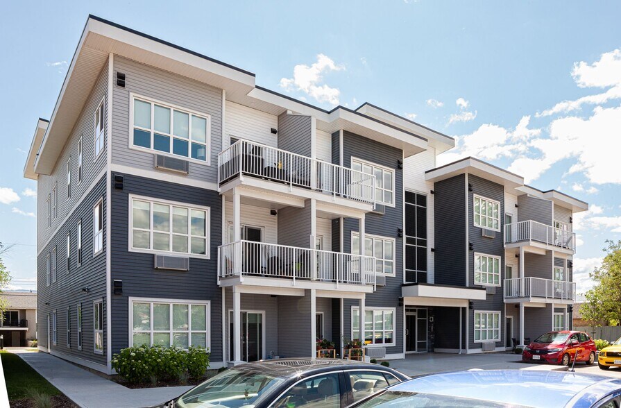 More Photos Of 725 York Av, Kamloops Apartments For Sale