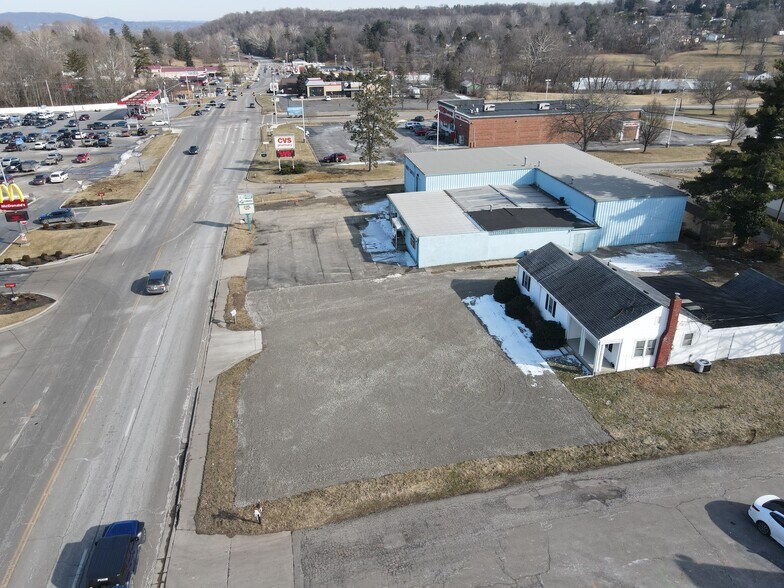Primary Photo Of 1222 US HWY 50, Chillicothe Flex For Sale