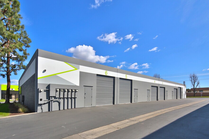 More Photos Of 4070 N Palm St, Fullerton Manufacturing For Lease