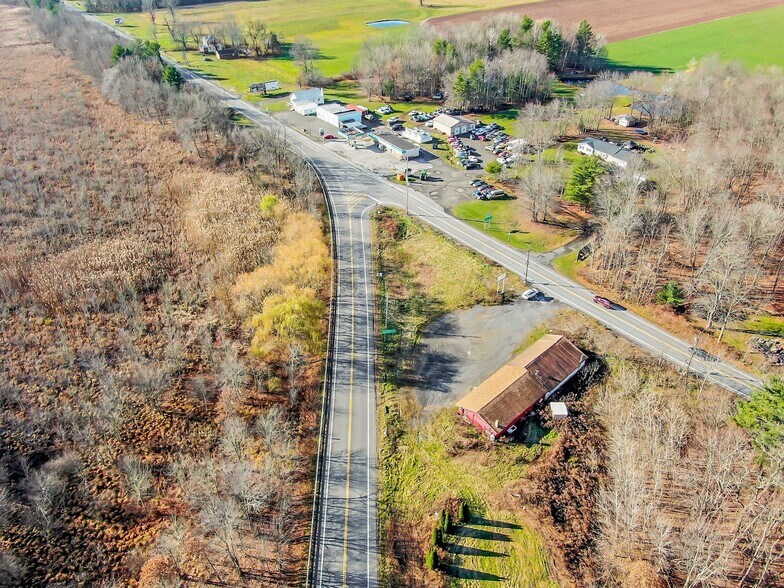 More Photos Of 8 Rt 32A, Saugerties Service Station For Sale