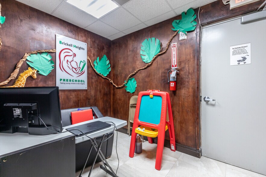 More Photos Of 25 SW 9th St, Miami Office Residential For Sale
