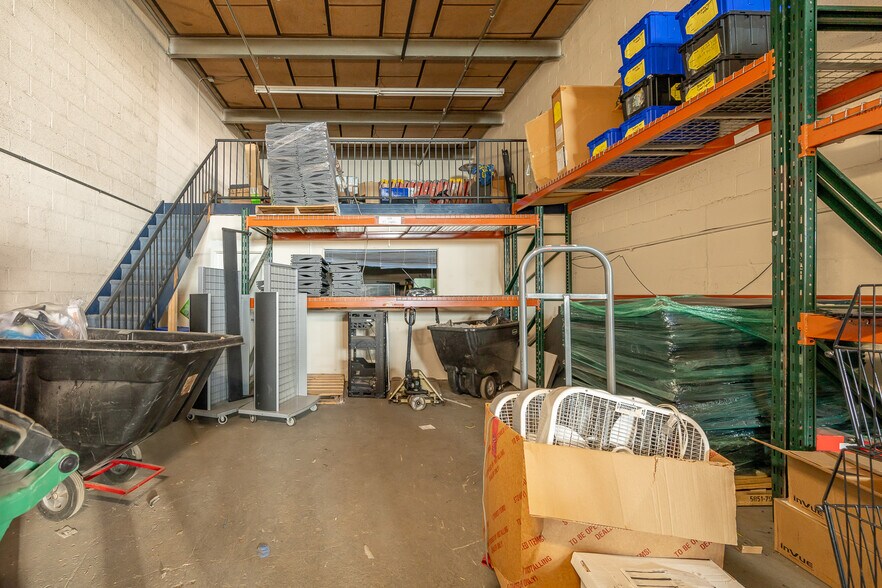 More Photos Of 4829 31st Pl, Long Island City Warehouse For Lease