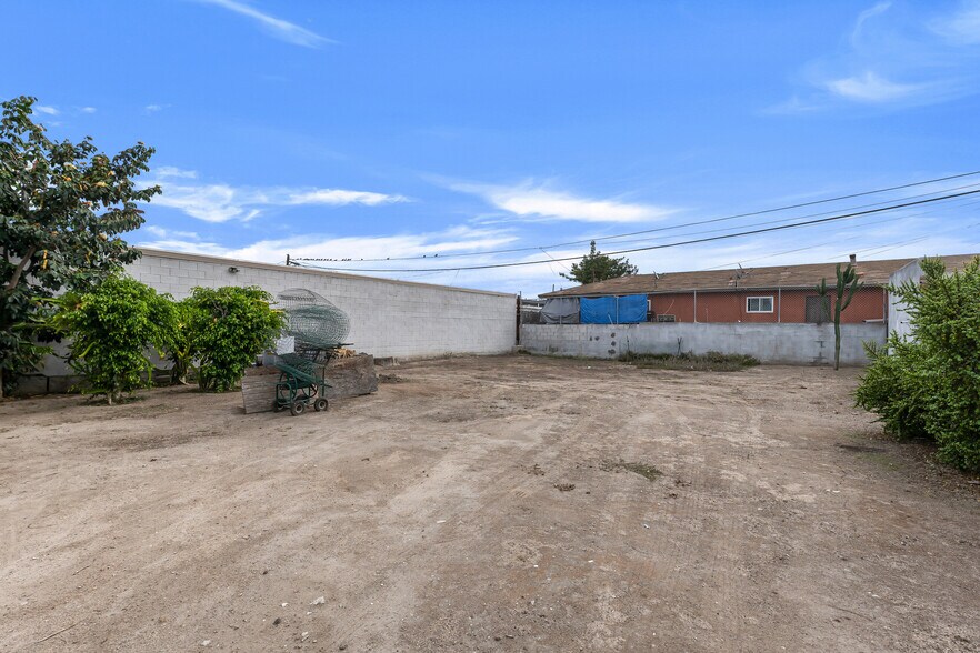 More Photos Of 10914 S Osage Ave, Inglewood Multifamily For Sale