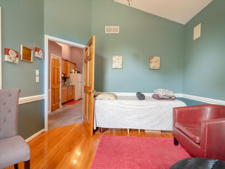 More Photos Of 55 Sullys Trl, Pittsford Office For Lease