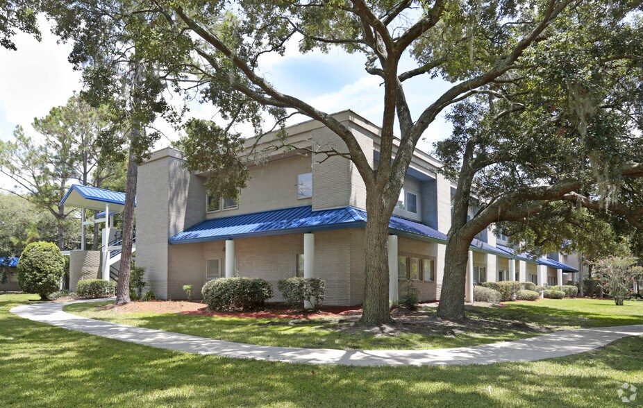 More Photos Of 4237 Salisbury Rd, Jacksonville Unknown For Lease