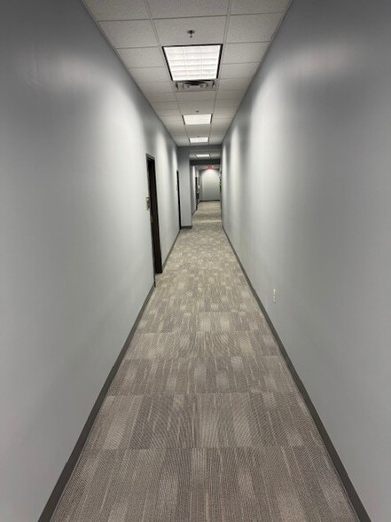 More Photos Of 501-505 E Broadway, Louisville Medical For Lease