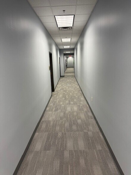 More Photos Of 501-505 E Broadway, Louisville Medical For Lease