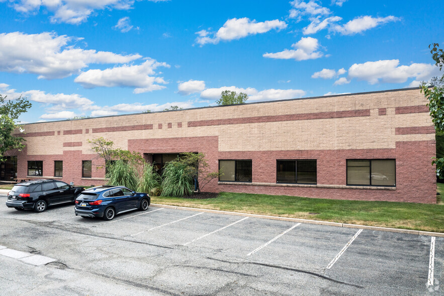 Primary Photo Of 14 Lee Blvd, Malvern Research And Development For Lease