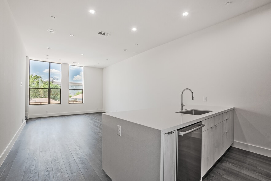 More Photos Of 4322 Roseland Ave, Dallas Apartments For Sale