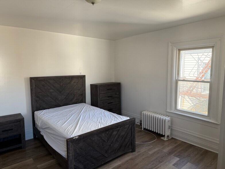 More Photos Of 29 Saint Andrews Pl, Yonkers Apartments For Sale