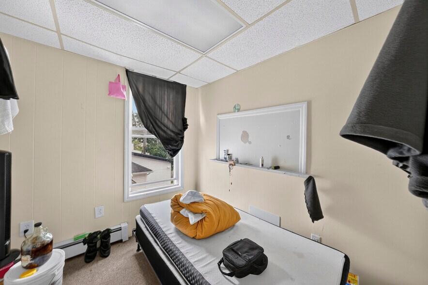 More Photos Of 137 Livingston Ave, New Brunswick Office Residential For Sale