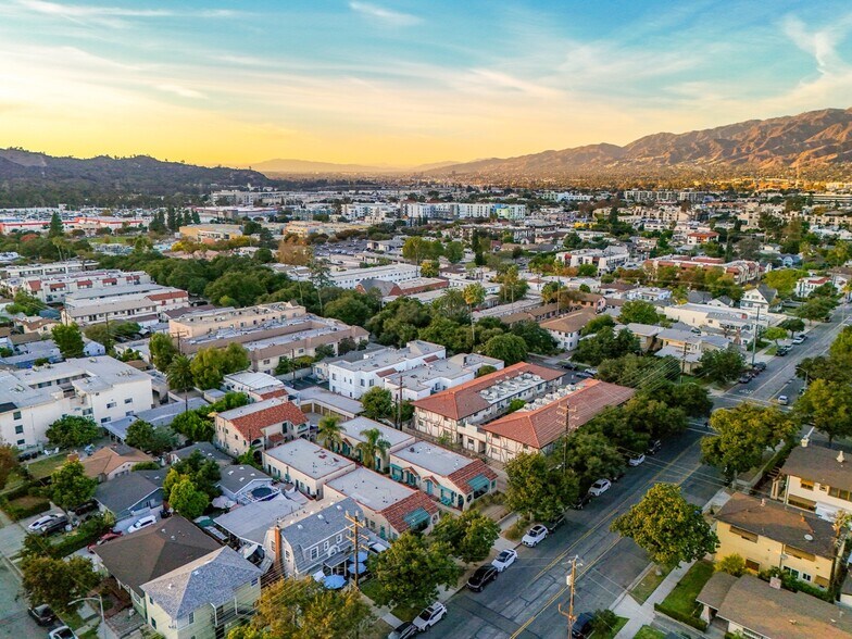 More Photos Of 615 S Columbus Ave, Glendale Apartments For Sale