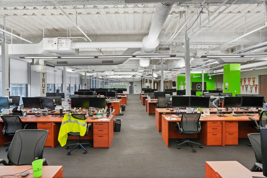 More Photos Of 250 S High St, Columbus Office For Lease