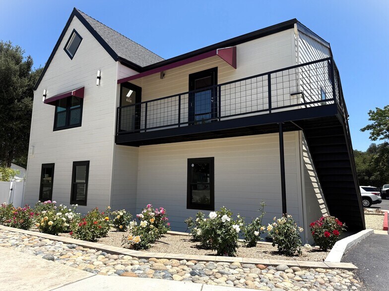 More Photos Of 8865 Morro Rd, Atascadero Office Residential For Lease