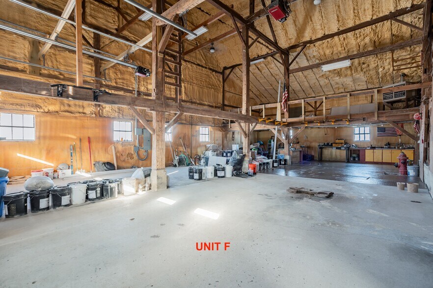 More Photos Of 8758 IN-9, Pendleton Light Manufacturing For Sale