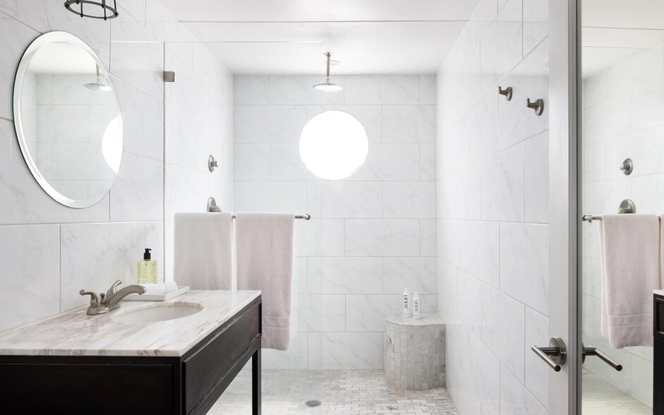 More Photos Of 2135 N Palm Canyon Dr, Palm Springs Hotel For Sale