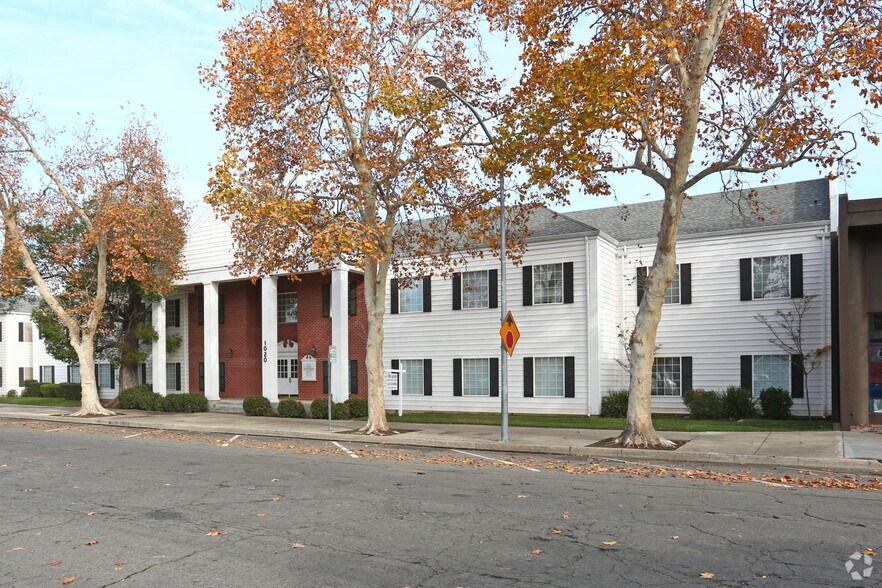 More Photos Of 1020 15th St, Modesto Office For Lease