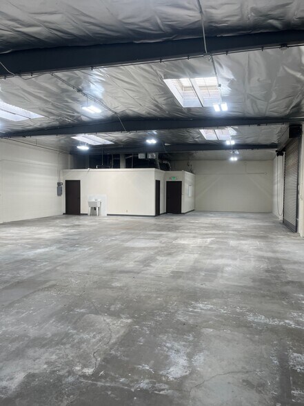 More Photos Of 9654 Alpaca St, South El Monte Warehouse For Lease