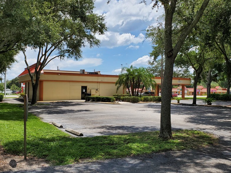 More Photos Of 5144 E Busch Blvd, Tampa Bank For Sale
