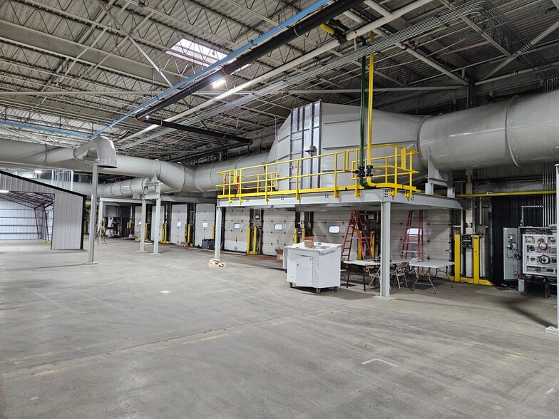 More Photos Of 4676 Erie Ave SW, Navarre Distribution For Sale