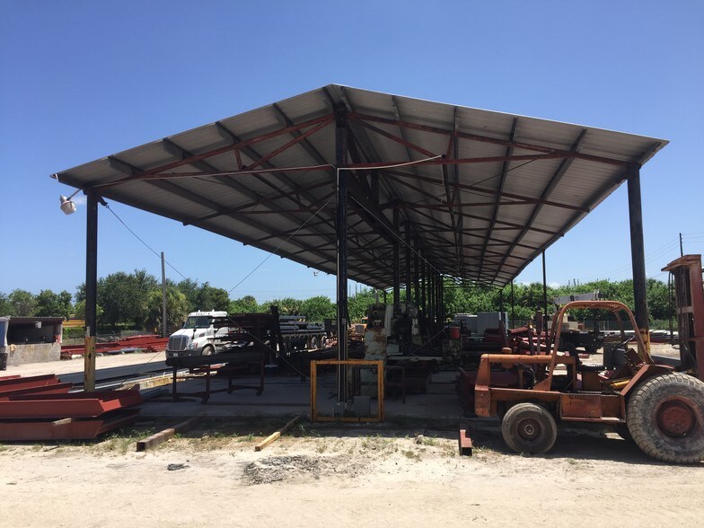 More Photos Of 3450 Dr Martin Luther King Jr Blvd, West Palm Beach Manufacturing For Lease
