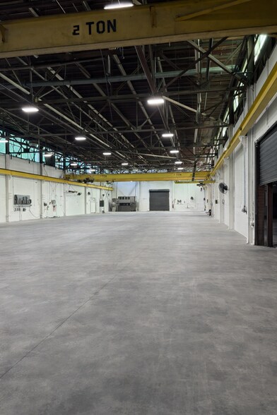 More Photos Of 110 Thermoid Way, Salisbury Manufacturing For Sale