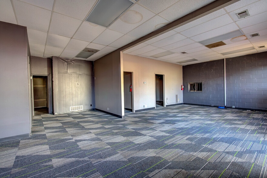 More Photos Of 6305 Wesley St, Greenville Freestanding For Sale