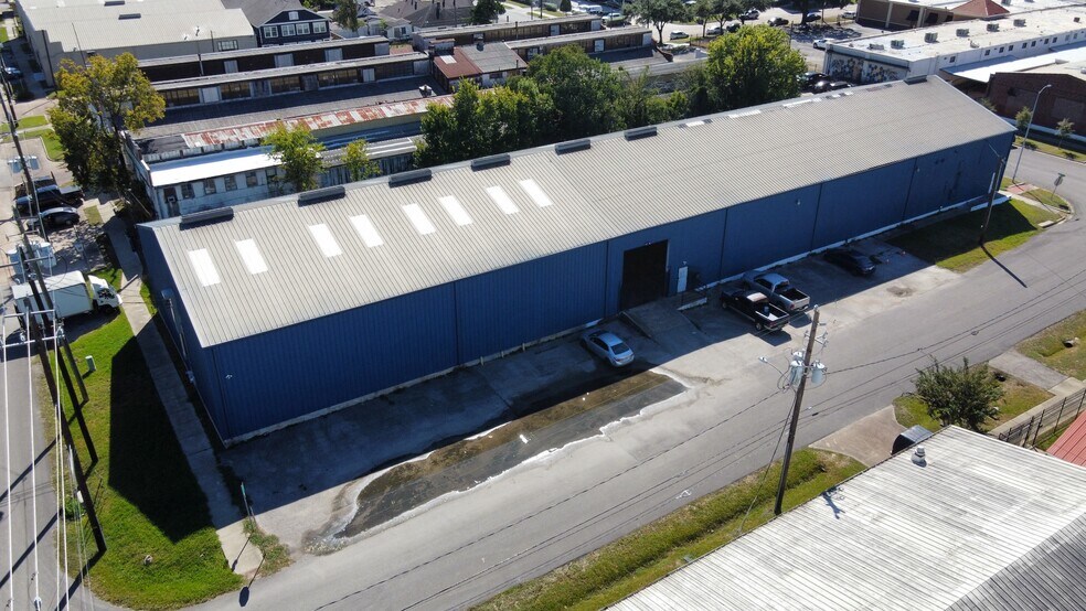 More Photos Of 305 Velasco, Houston Warehouse For Sale