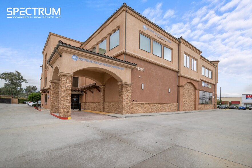 More Photos Of 13803 Foothill Blvd, Sylmar Drugstore For Lease