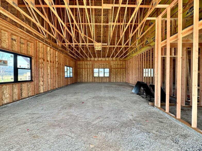 More Photos Of 101 Jewel Basin Ct, Bigfork Storefront Retail Office For Sale