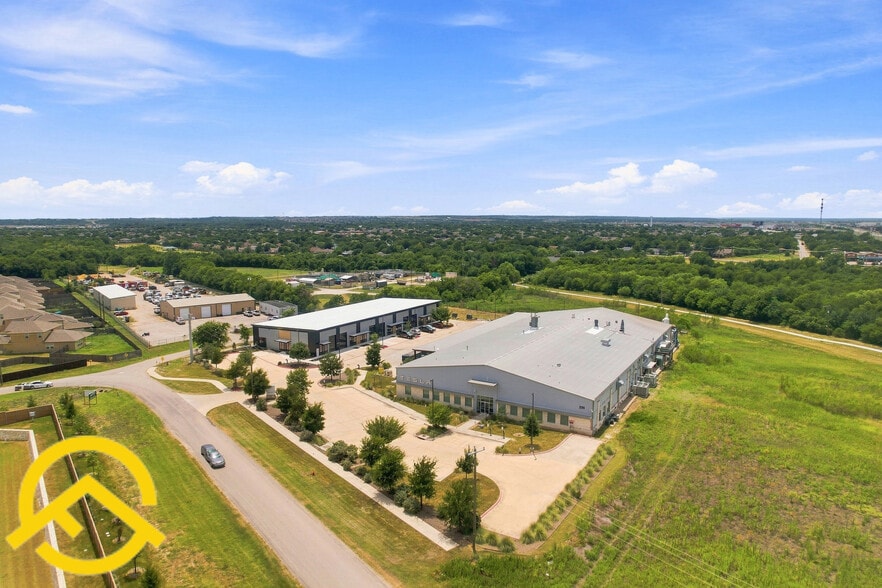 More Photos Of 300 Co Rd 199, Hutto Flex For Lease