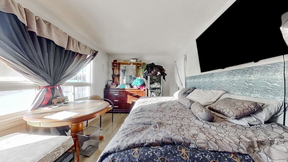 More Photos Of 372 Marshall Ln, Sudbury Apartments For Sale