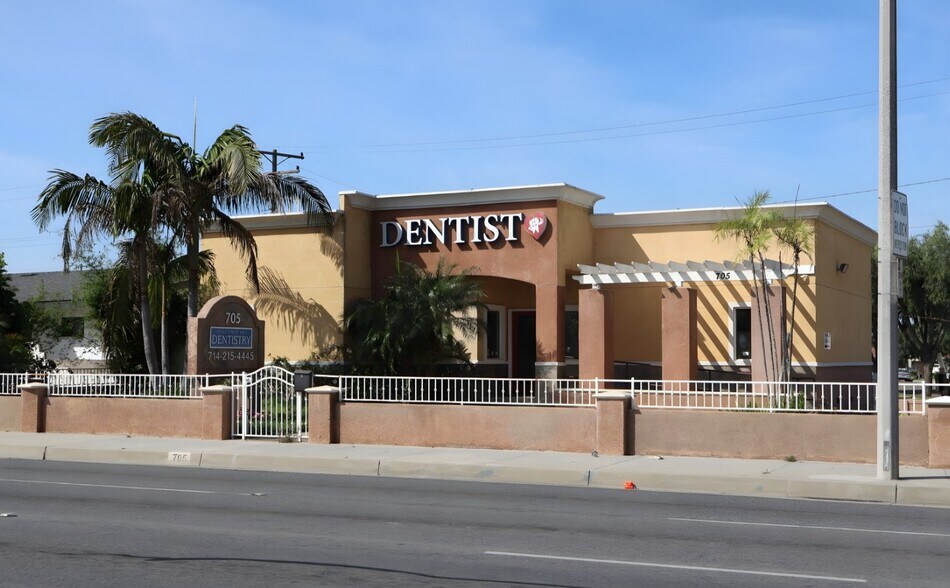 More Photos Of 705 S State College Blvd, Anaheim Medical For Sale