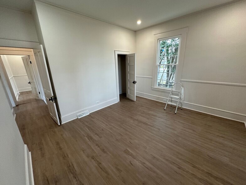 More Photos Of 159 Church St Ne, Concord Office Residential For Lease