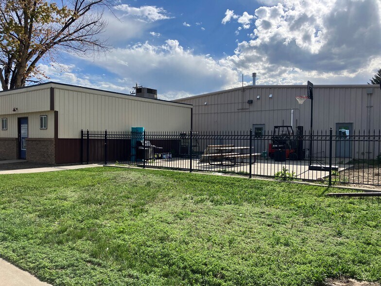 Primary Photo Of 127-129 S Cleveland Ave, Loveland Showroom For Lease