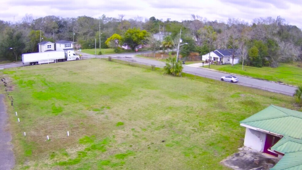 More Photos Of 2335 N Davis St, Jacksonville Religious Facility For Sale