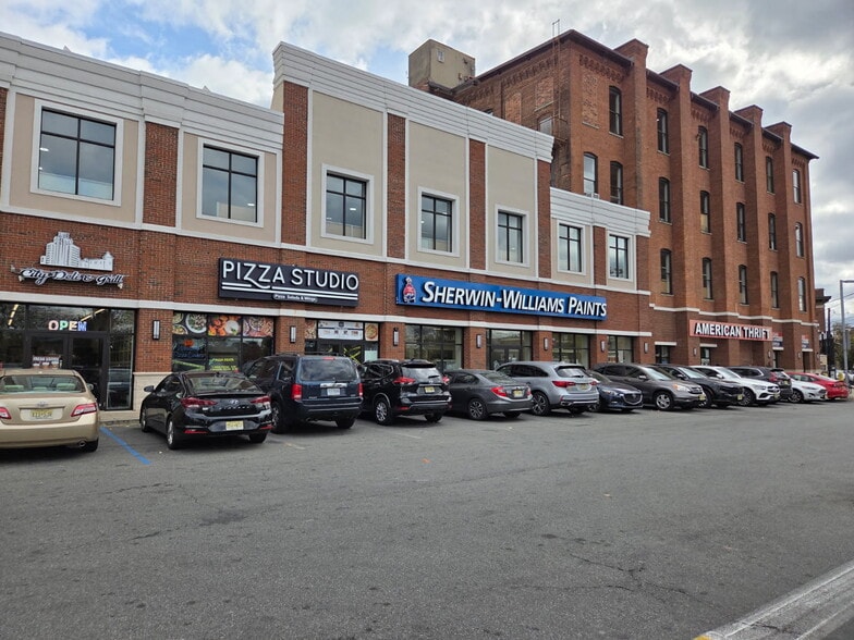 More Photos Of 90 Dayton Ave, Passaic Freestanding For Lease
