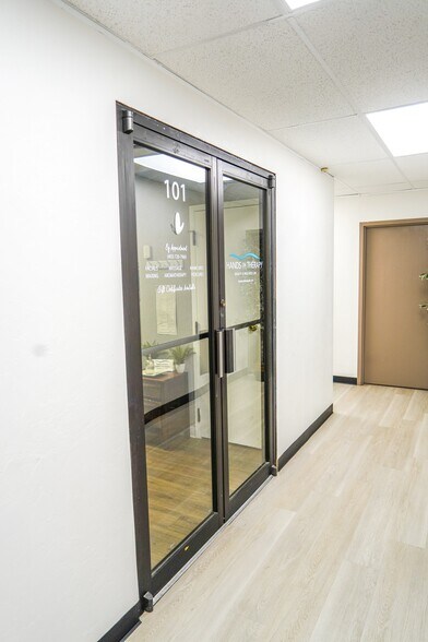 More Photos Of 11032 Quail Creek Rd, Oklahoma City Office For Sale