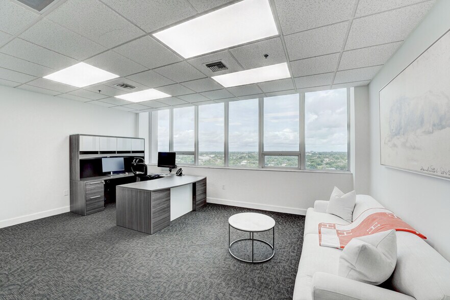 More Photos Of 2455 E Sunrise Blvd, Fort Lauderdale Loft Creative Space For Sale