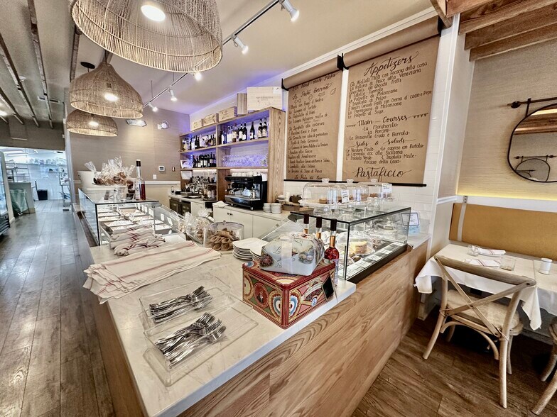 More Photos Of 135-141 Post Rd E, Westport Freestanding For Lease