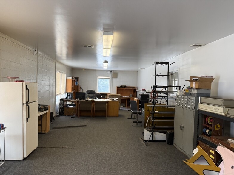 More Photos Of 91 Willenbrock Rd, Oxford Light Manufacturing For Lease